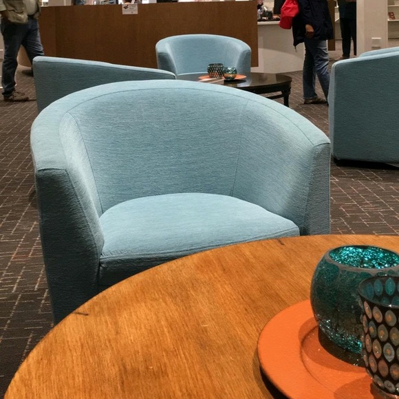 Meet your Posher, Mayra - Picture 1 of 1